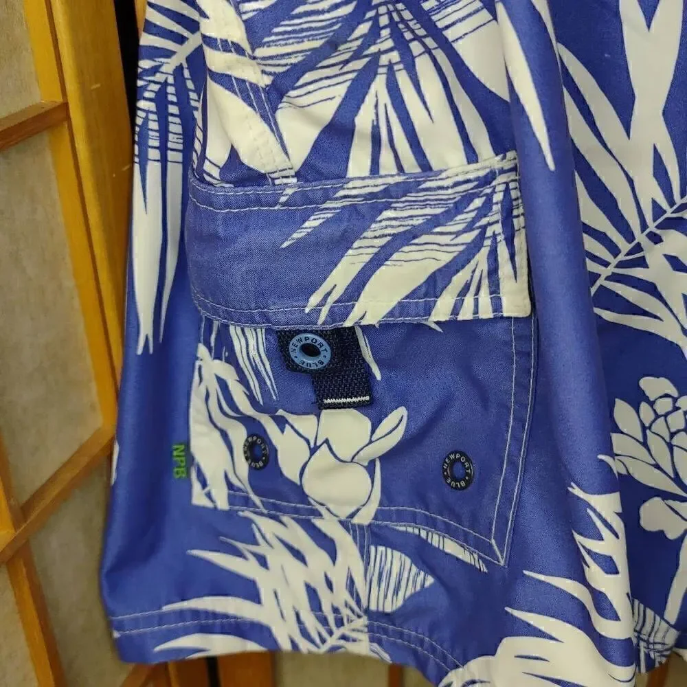Newport Blue Men's Hawaiian Leaf Pattern Board Shorts Blue Large
